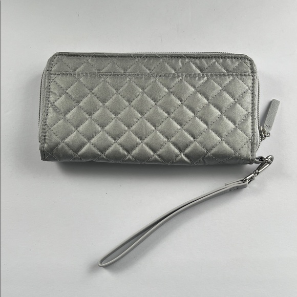 VERA BRADLEY “Silver Pearl” RFID wallet wristlet, NWT….GORGEOUS!! - Picture 2 of 7